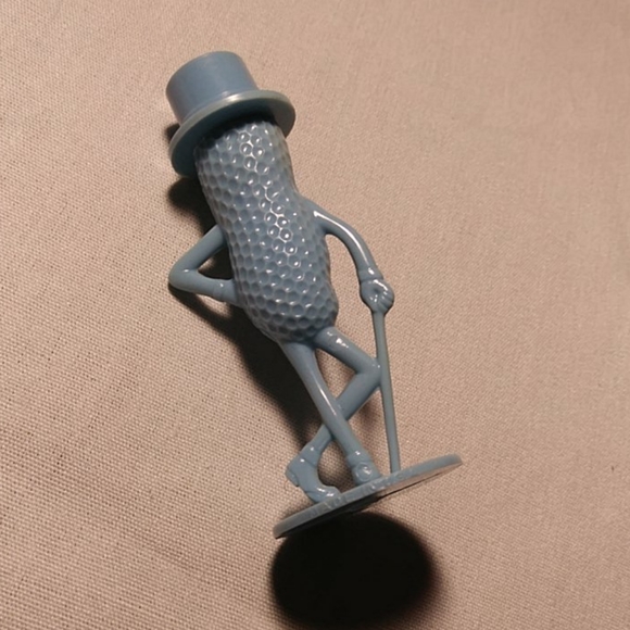 Vintage Planters Mr Peanut Salt or Pepper Shaker - Picture 5 of 5